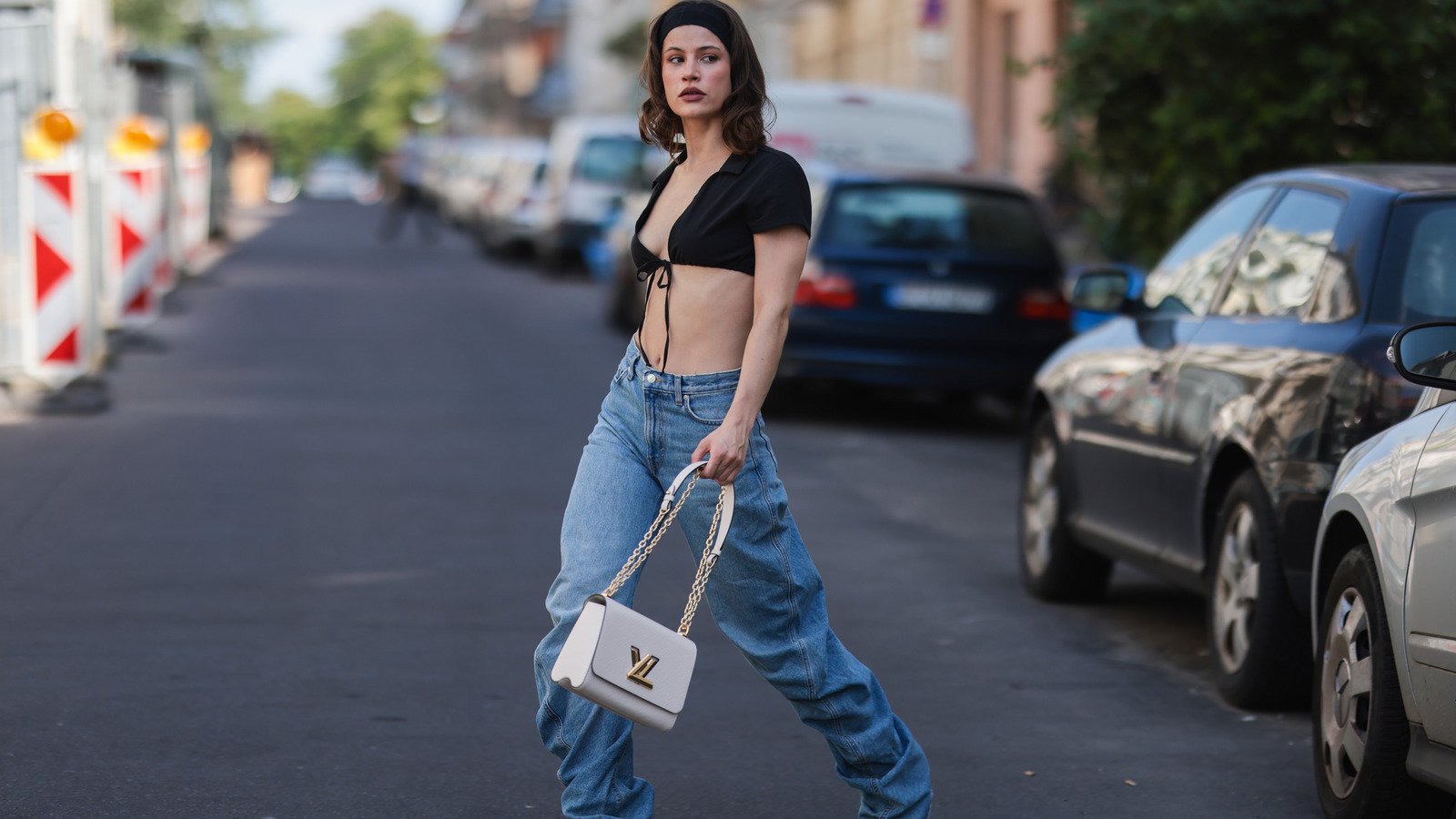 31 Ways To Style The Baggy Jean Trend - Glam