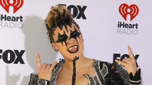 The Most Inappropriate Outfits In iHeartRadio Music Awards History - Glam