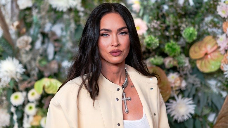 Megan Fox's Best Haircuts, From Blue To Bangs
