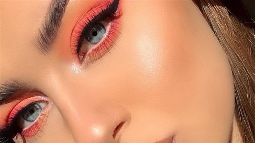 How To Wear Summery Peach Highlighter Like A Pro - Glam