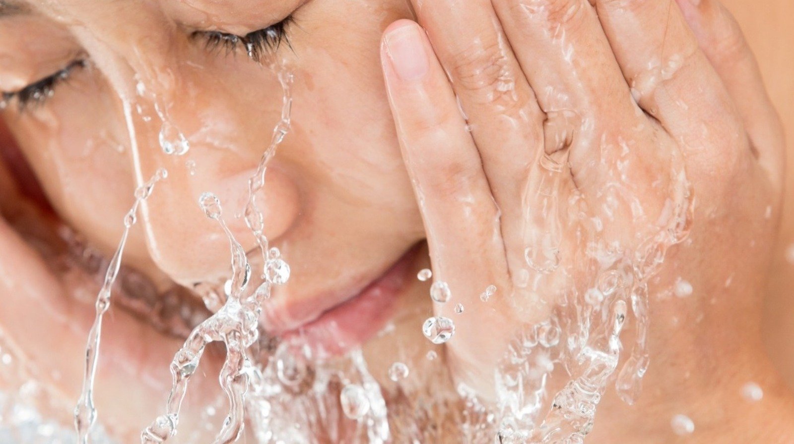 The Truth About Washing Your Face In The Shower - Glam