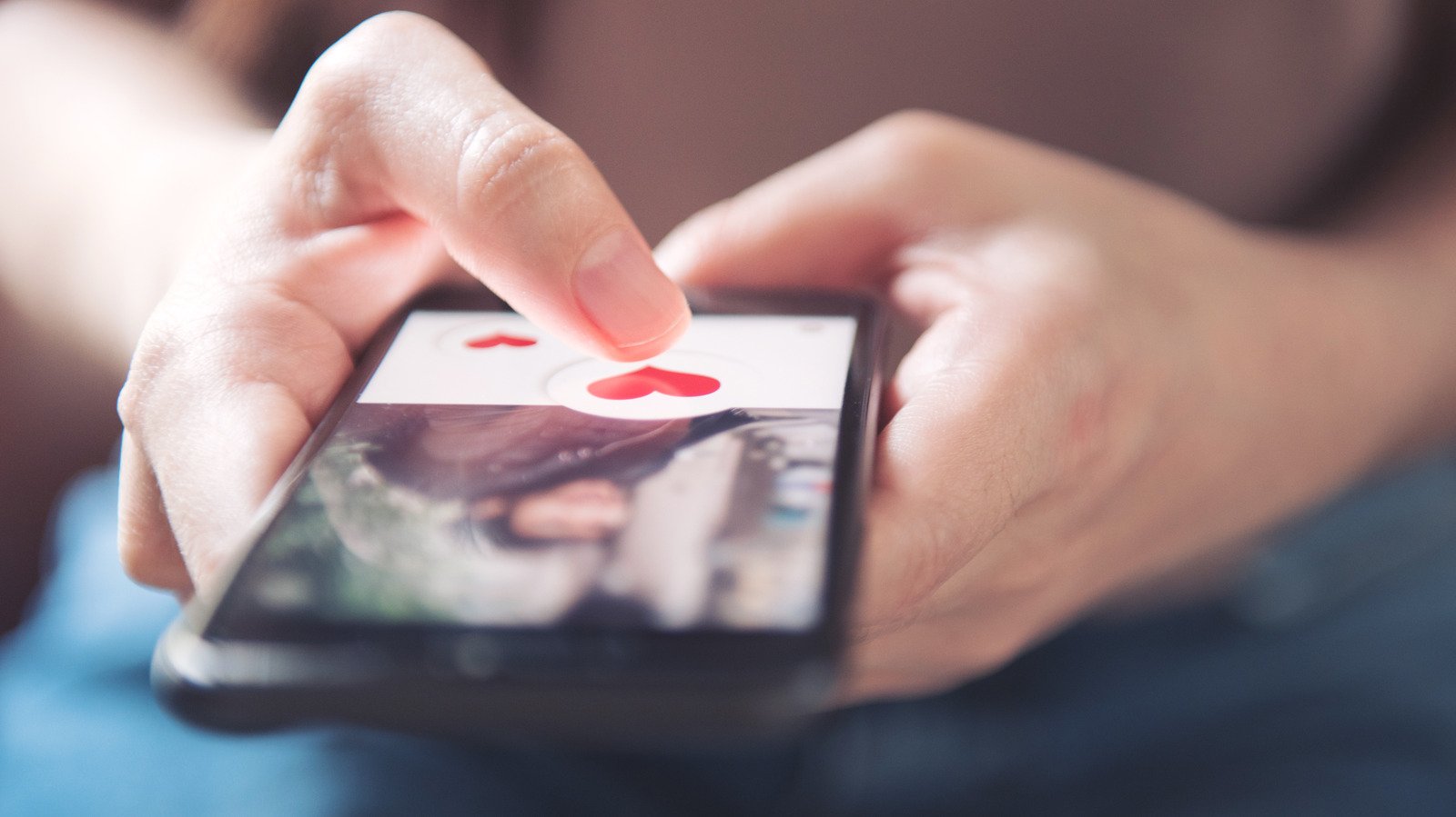 Dating App Green Flags That Can Set You Up For A Successful Romance - Glam