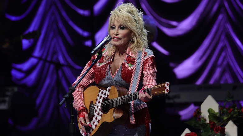 Quote Of The Day By Dolly Parton: 'You Don't Have To Be A Raving Beauty To...'