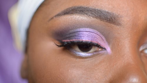The Easiest Cut-Crease Hack Is Going Viral On TikTok It'll Make Your Eyes Next-Level - Glam