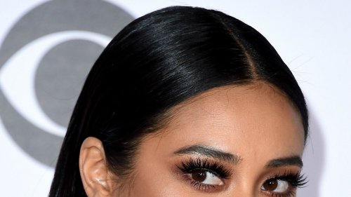 Basically Everyone at the People's Choice Awards Used This Makeup Tactic