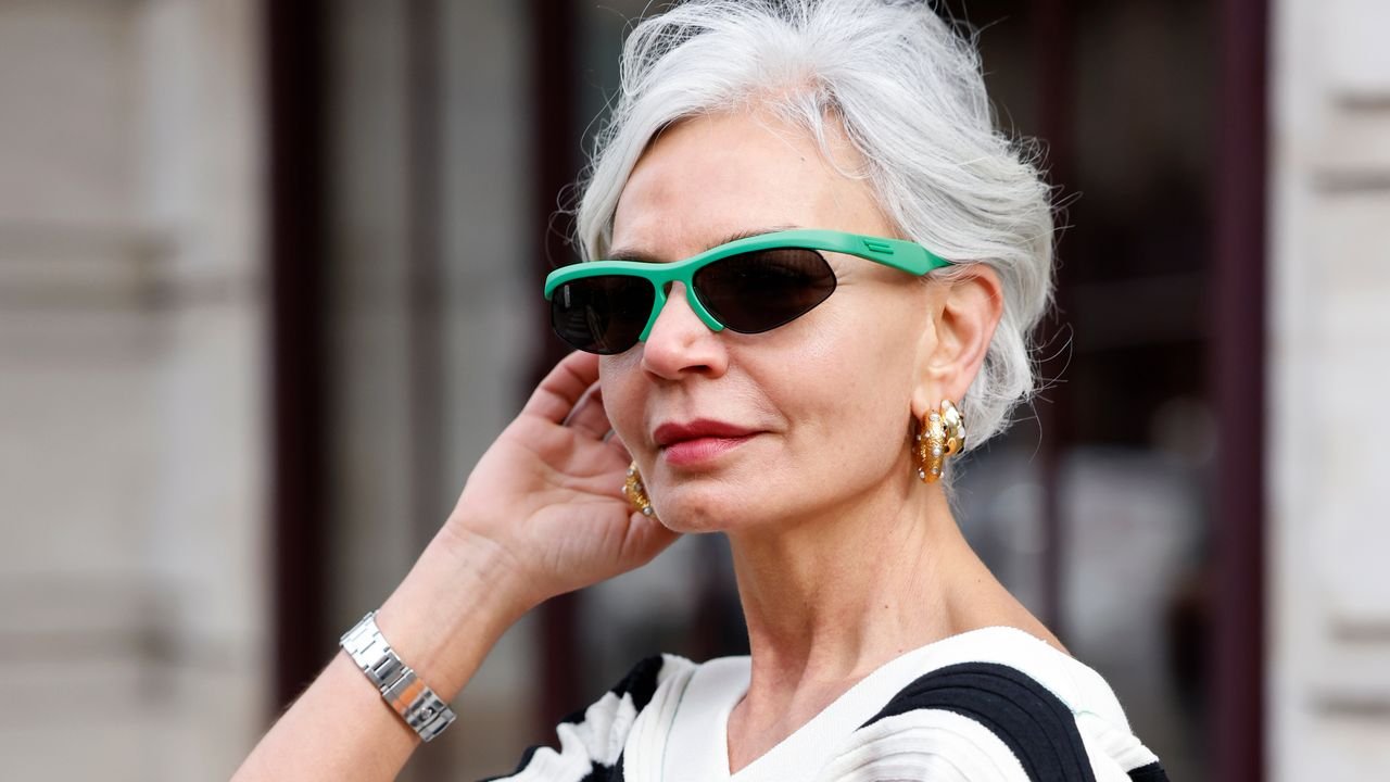 Here’s How to Apply Makeup for Older Women, According to Pro Makeup Artists