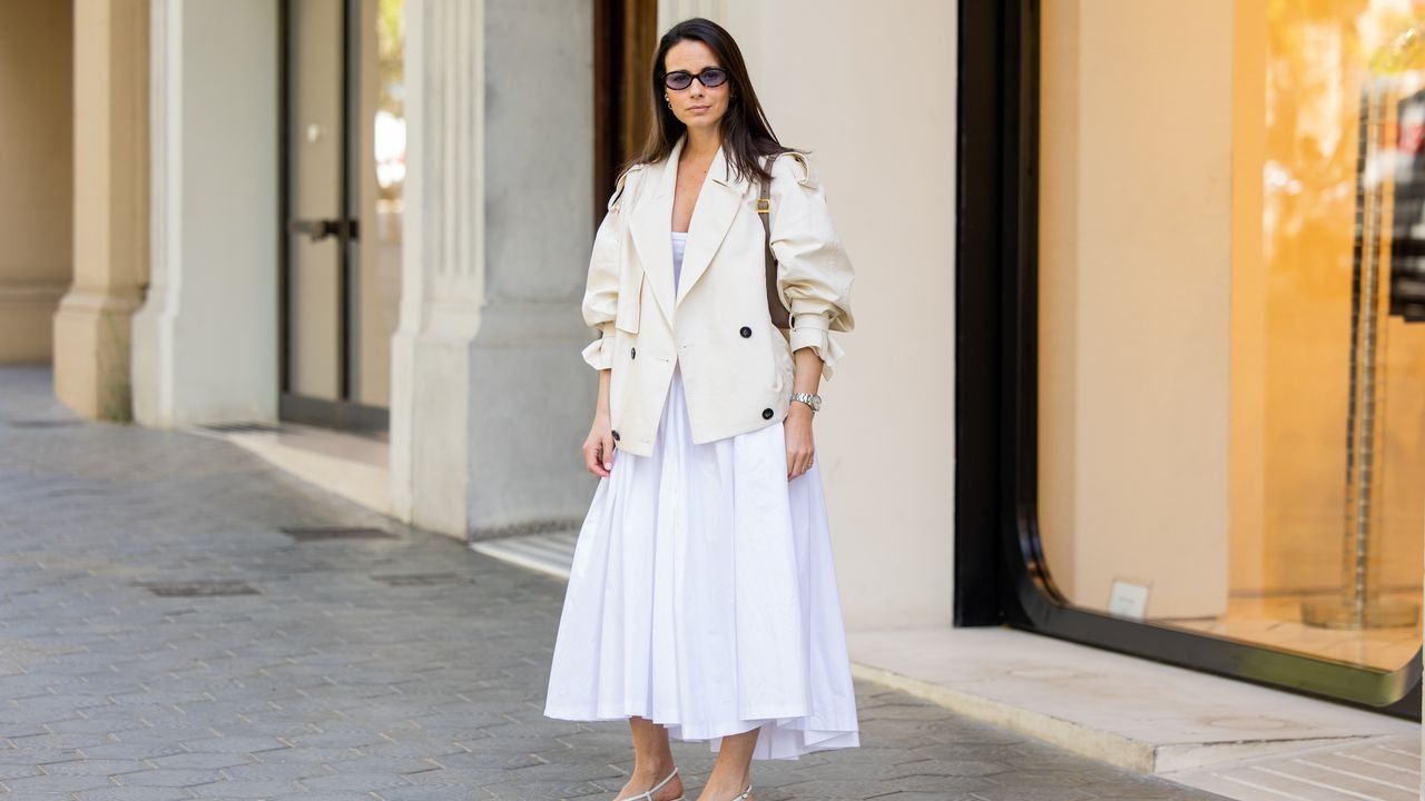 6 Chic All-White Summer Outfits to Wear Before the Season’s Over