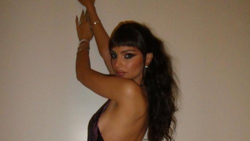 Emily Ratajkowski's Vintage Versace Dress Was Worn by Another It-Girl 