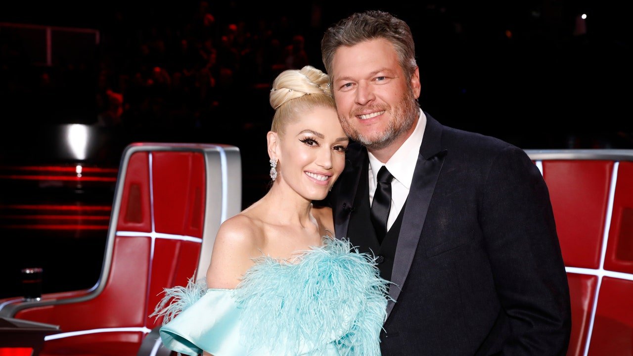 Gwen and Blake Just Admitted How Random of a Couple They Are in New Super Bowl Ad