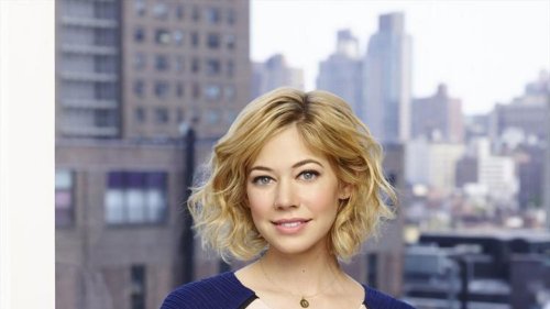 You've Got to See Analeigh Tipton's New Haircut (Hint: It Rhymes With Dixie Cup)