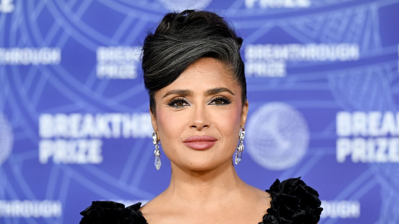 21 Celebrities With Gray Hair Who Make a Compelling Case for Embracing the Look
