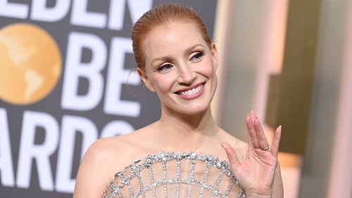 Jessica Chastain Looked Like A Sexy Spider-Woman At The 2023 Golden ...