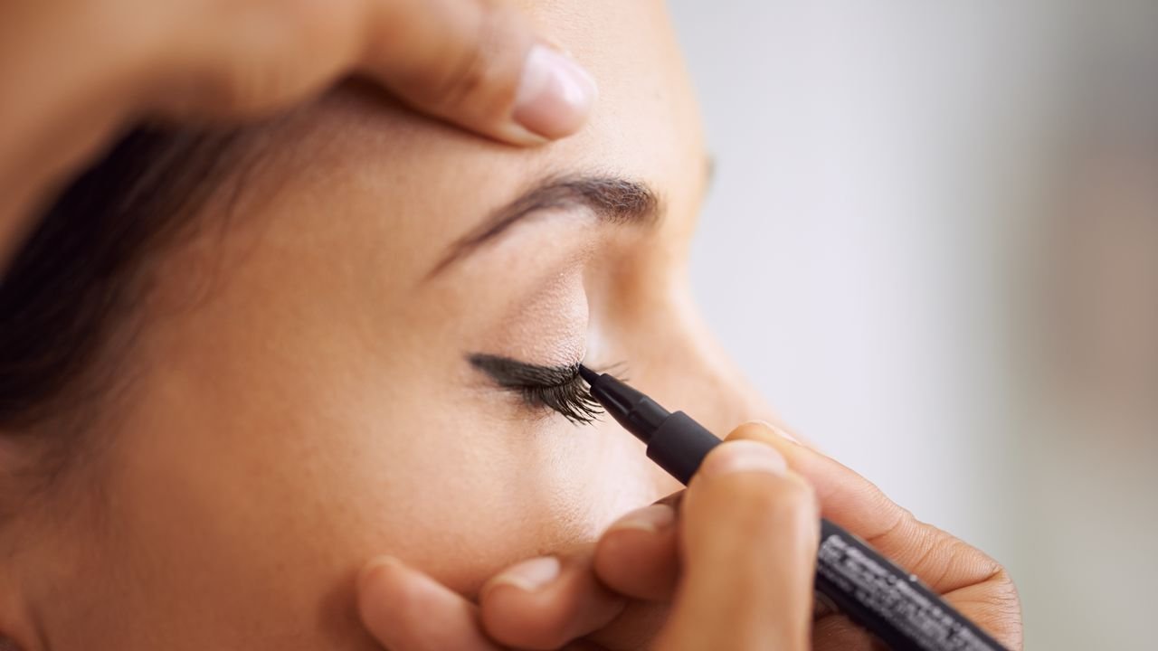 How to Apply Eyeliner Properly, According to a Liner-Obsessed Beauty Editor