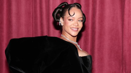 Rihanna: So teasert die Sängerin ihre Halftime Show beim Super Bowl 2023 an