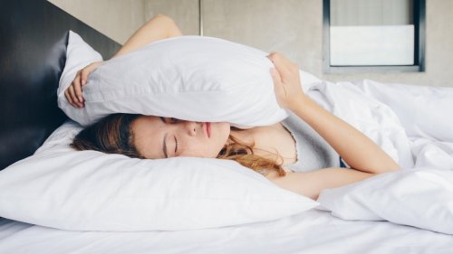 Einschlafhilfe: Warum kann ich nicht einschlafen? Diese Tipps helfen