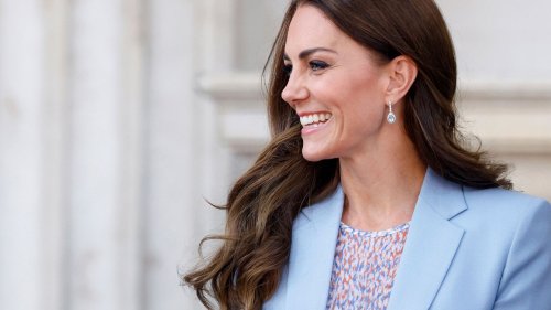 Kate Middleton trägt einen der schönsten Kleidertrends des Sommers – bei H&M gibt es ihn schon