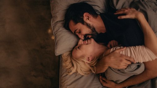 Sex-Umfrage: 86 Prozent der Deutschen sind mit ihrem Sexleben unzufrieden – warum das so ist und wie es besser laufen kann, erklärt Sexologin Chantelle Otten