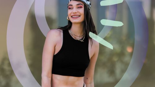 Frisuren-Trend auf Instagram: Das ist das Haar-Accessoire, das jetzt wirklich ALLE Influencer:innen tragen – und du kannst den Look easy nachstylen