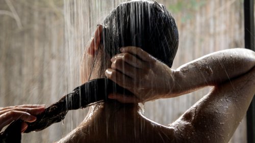 Biotin-Shampoo für schneller langes Haar: Das kann das Wachstums-Wundermittel wirklich