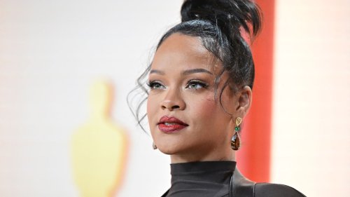 Rihanna: Ihre “Milk Bath Nails” sind jetzt der natürlichste Maniküre-Trend für jede Nagelform