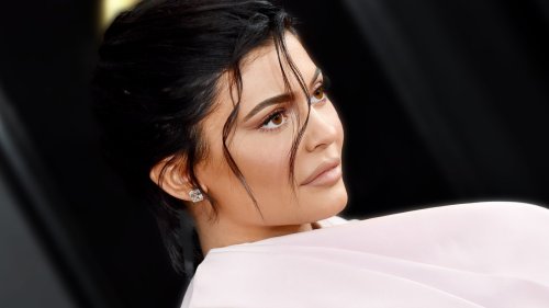 Kylie Jenner trägt zu ihrem 25. Geburtstag ein glitzerndes Naked Dress – seht hier die Bilder