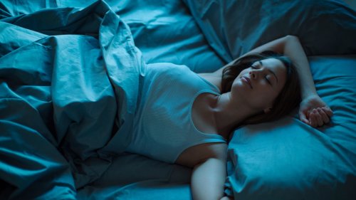 Zucken beim Einschlafen: So gefährlich ist es laut Expertin