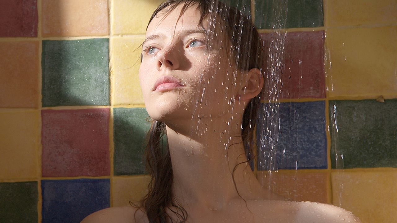Morgens oder abends duschen? Zwei Mediziner:innen haben dazu eine ziemlich klare (und überraschende) Meinung