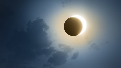 Sonnenfinsternis im März 2025: Das bringt das Himmelsspektakel für dein Sternzeichen – und hier kannst du es sehen