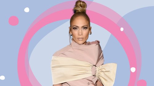 Messy Bun wie Jennifer Lopez: Mit diesem Trick ihres Hairstylisten gelingt die Dutt-Variante