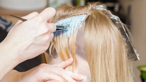 Blonde Strähnchen mit High Lift: So genial ist die neue, schonende Färbemethode für weniger Haarschäden