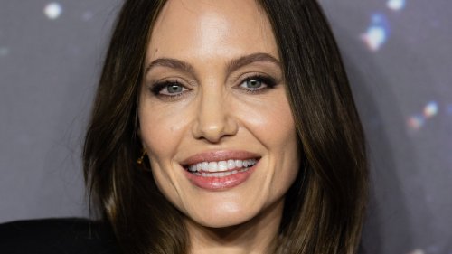Angelina Jolie ist so blond wie noch nie – und ihr neues “Sunny Blond Hair” ist außerdem total tragbar