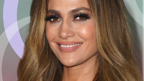 Jennifer Lopez: Ihr “Sleek Ballerina Bun” ist die beste Sportfrisur, die auch im Alltag gut aussieht