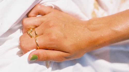 Как спасти сухие руки — советы дерматолога | Glamour