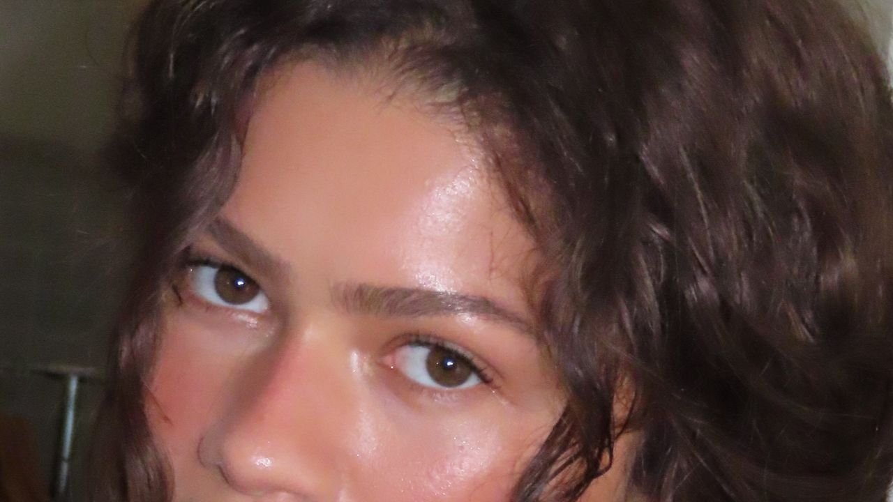 How to apply cream blush, courtesy of the makeup artists setting the trends