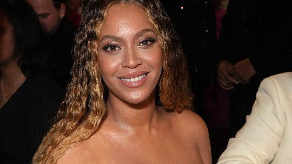 Beyoncé's ageless beauty goes viral... - Page 2 - Celebria - ATRL