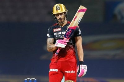 Virat handling indifferent form really well, a good score is round the corner: Du Plessis