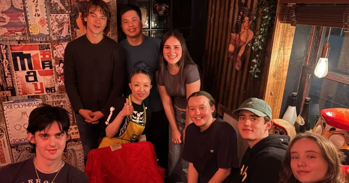 The Last of Us tv star in Glasgow as restaurant staff grab pic with Bella Ramsey