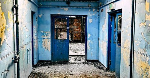 Urban explorer shares eerie images inside abandoned Glasgow swimming pool