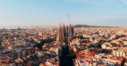 Spain introduces new tourist restriction rules in Barcelona amid tourism crackdown
