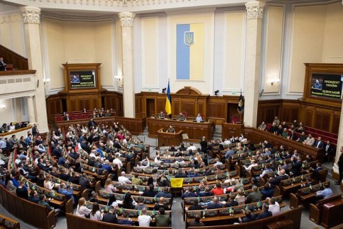 Рада прийняла законопроєкт про нацменшини з обмеженнями для російської мови