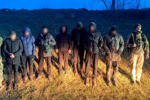 На Вінниччині прикордонники затримали сімох чоловіків, які намагалися перетнути кордон