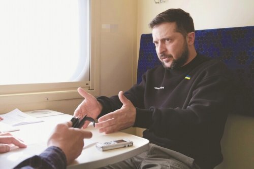 Зеленський повідомив, чому затримується анонсований контрнаступ ЗСУ
