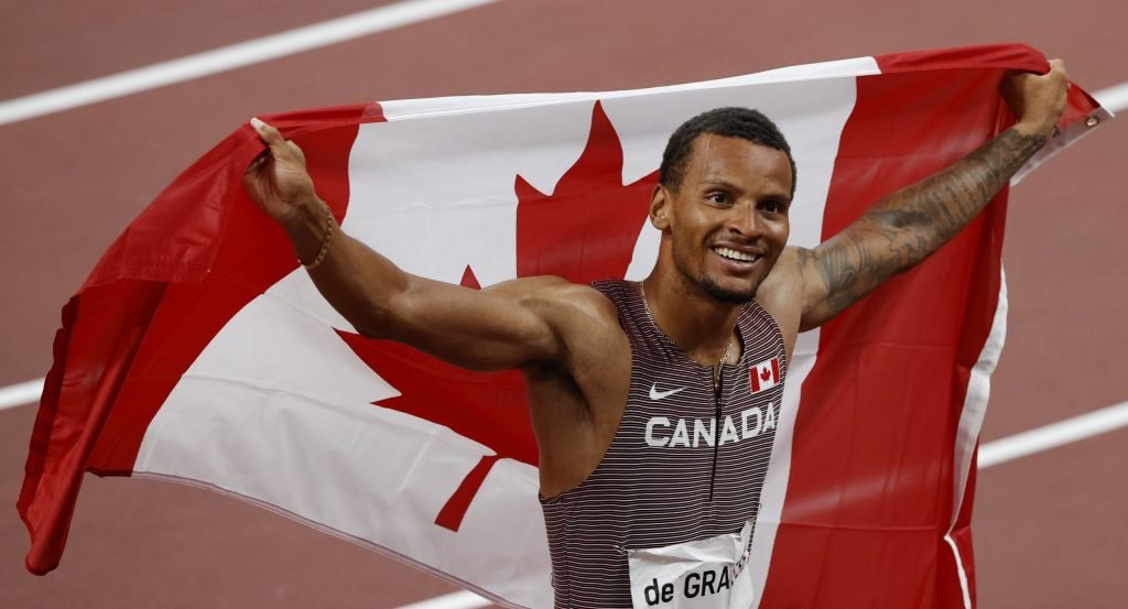 Olympics-Athletics-Canadian De Grasse ends long wait for gold