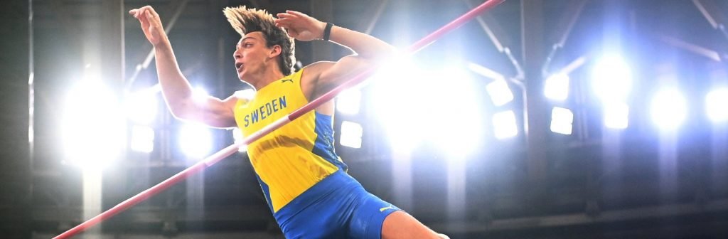 Olympics-Athletics-Sweden’s Duplantis soars to pole vault gold