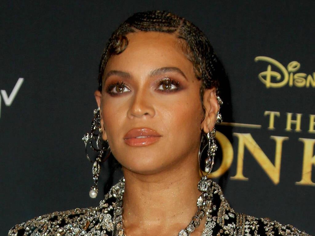 News: Beyonce's BeyGOOD foundation teams up with NAACP to launch Black-Owned Small Business Impact grants  GLOBAL HEROES MAGAZINE
