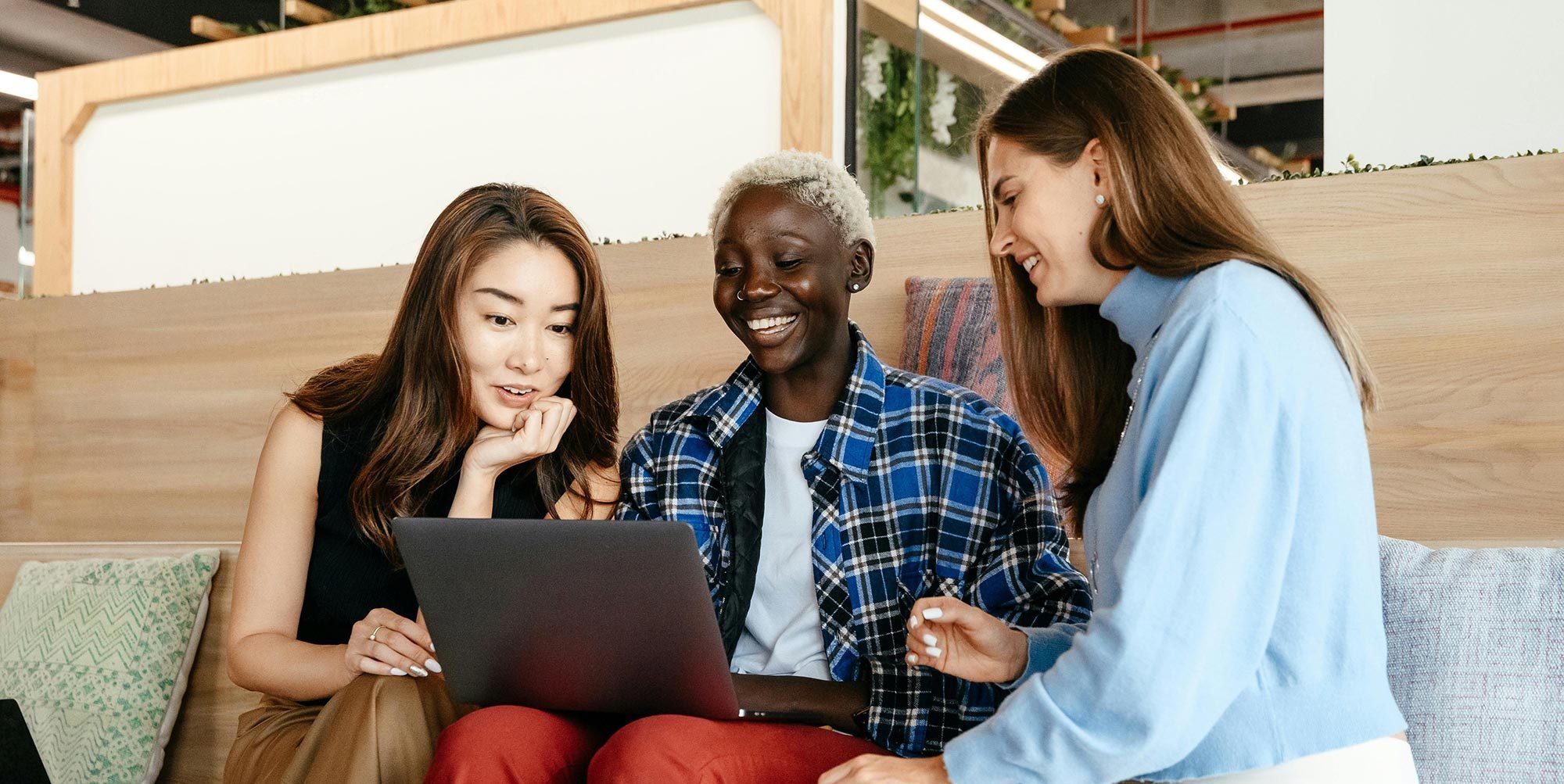 Immigration to Canada: How Technology Can Transform Newcomer Journeys