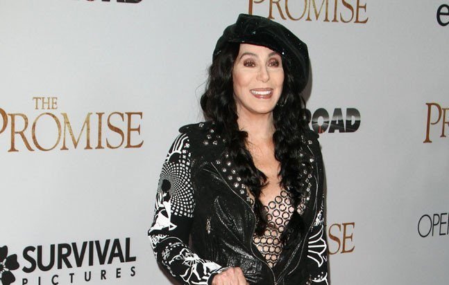 Cher offers home to Ukrainian refugees