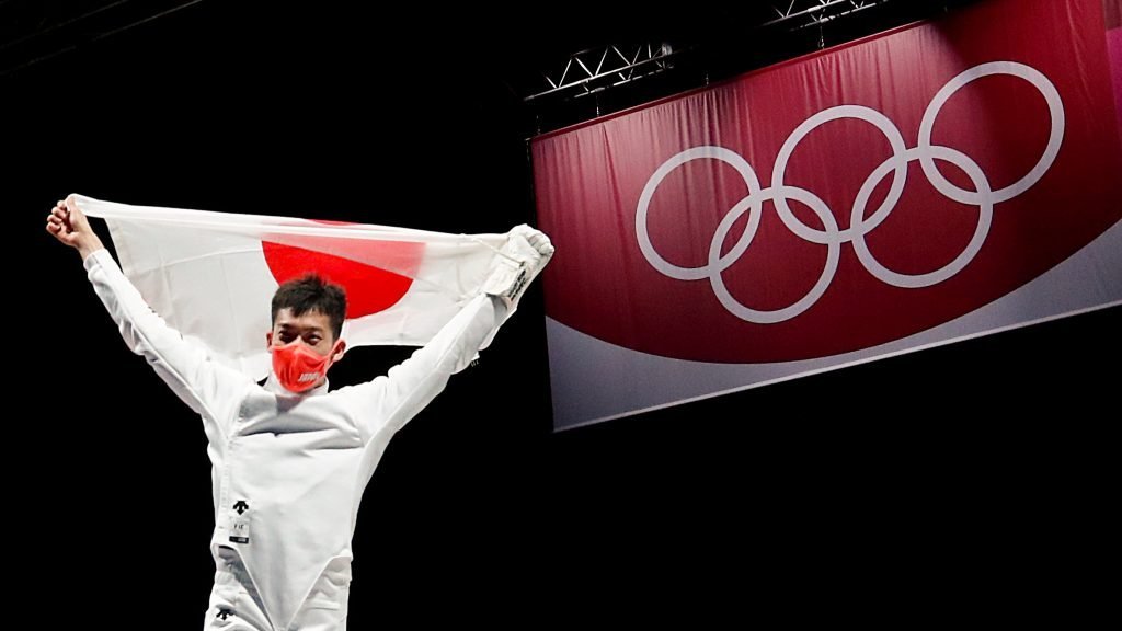 Olympics-Fencing-Underdogs Japan claim gold in men’s team epee