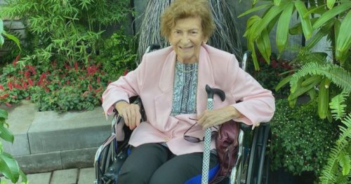 92-year-old Alberta woman remains in hospital days after her 911 call was transferred to 811