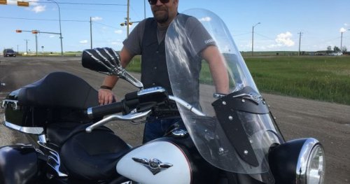 Calgary-area military veteran joins motorbike ride to support PTSD sufferers